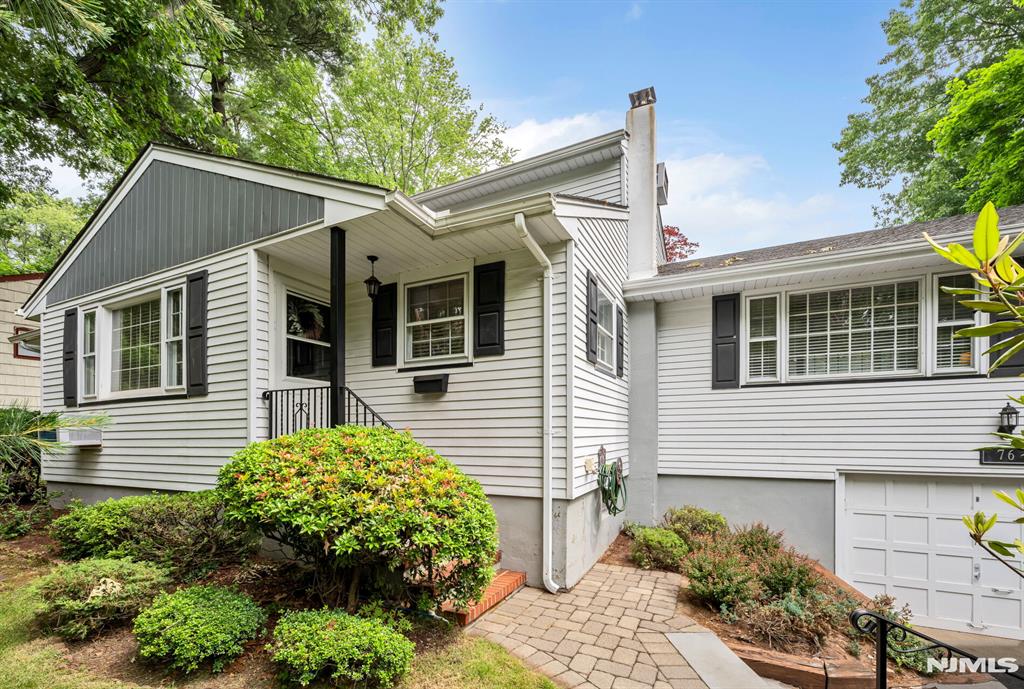 76 Ross Avenue Demarest, NJ 07627 - Photo 2 of 27