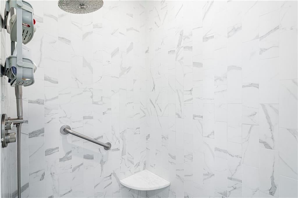 2405 Octavia Street New Orleans, LA 70115 - Photo 21 of 26