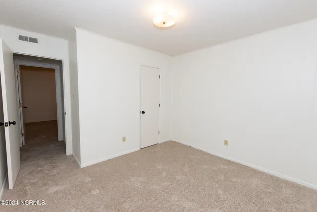 $850 | 104 Ravenwood Drive, Unit B, Jacksonville, NC 28546