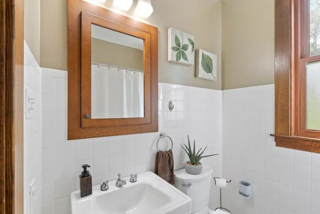 $685,000 | 323 South Central Avenue, Richland Center, WI 53581