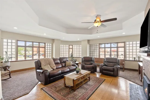 $685,000 | 323 South Central Avenue, Richland Center, WI 53581