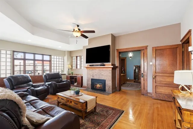 $685,000 | 323 South Central Avenue, Richland Center, WI 53581