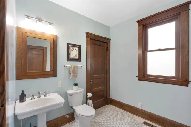 $685,000 | 323 South Central Avenue, Richland Center, WI 53581