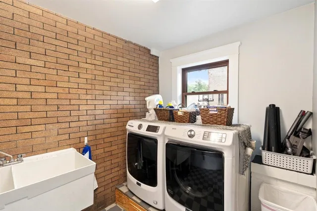 $685,000 | 323 South Central Avenue, Richland Center, WI 53581