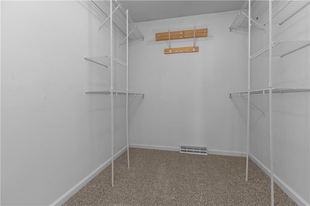 1552 Cathell Road Pittsburgh, PA 15236 - Photo 20 of 34 a view of an empty room