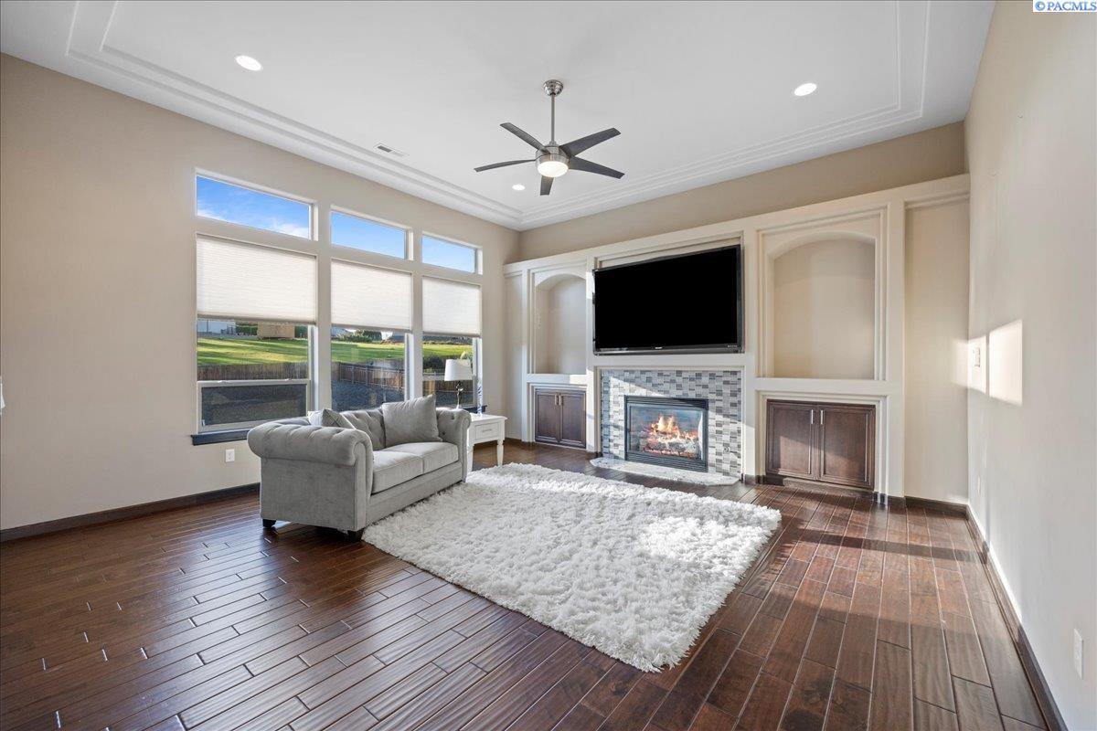 305 Rachel Road Kennewick, WA 99338 - Photo 8 of 50 Gallery Image 8