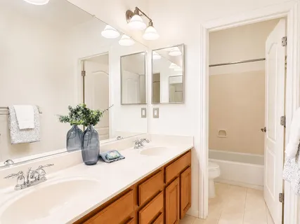 $649,900 | 5300 Kungsting Way, Elk Grove, CA 95757