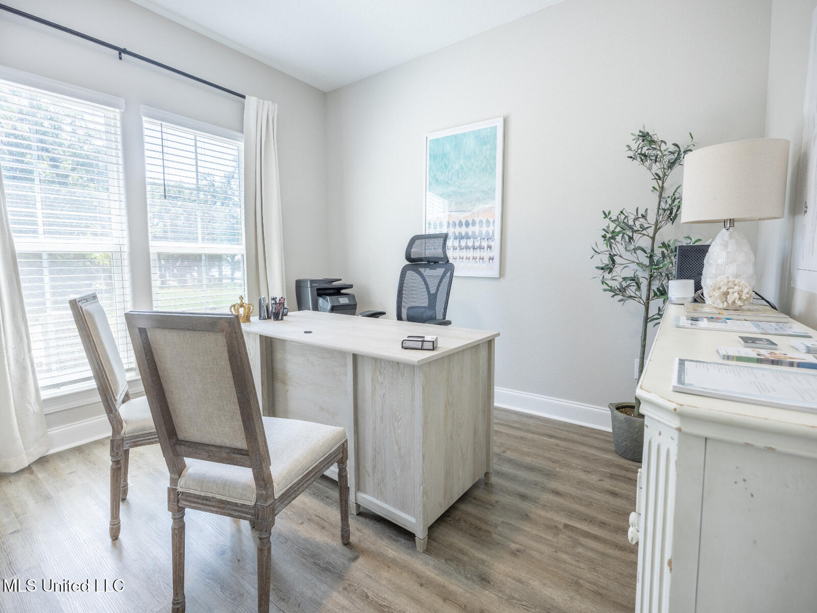 216 Savannah Gdns Road Ocean Springs, MS 39564 - Photo 9 of 21 Claiborne_E254_Bed2