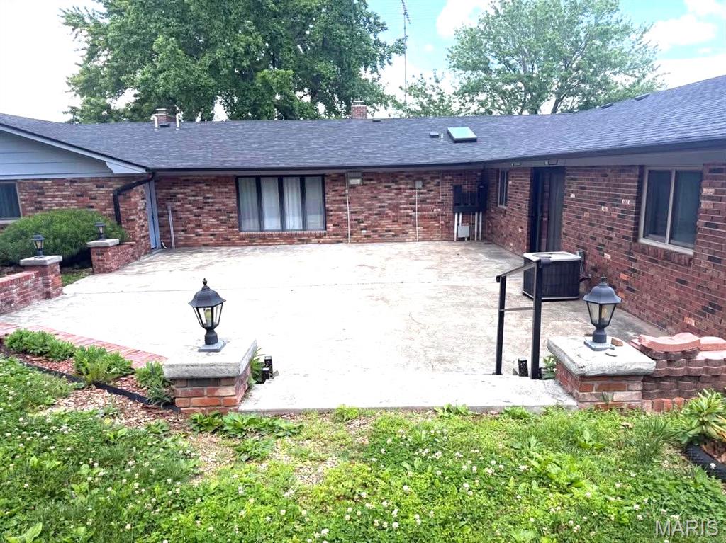 26541 Lake Shore Road Lebanon, MO 65536 - Photo 13 of 56