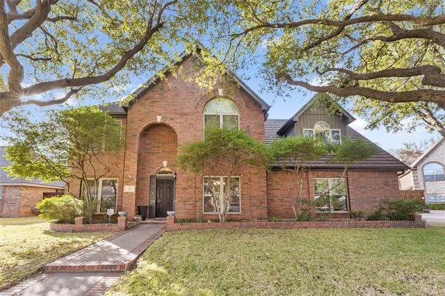 $638,500 | 24 Cherry Hills Street East, Abilene, TX 79606