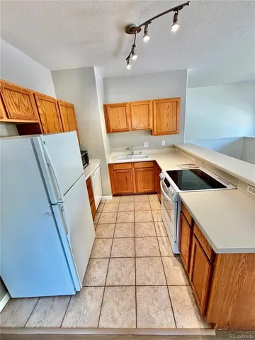 $2,250 | 10640 West 12th Lane, Unit A, Lakewood, CO 80215