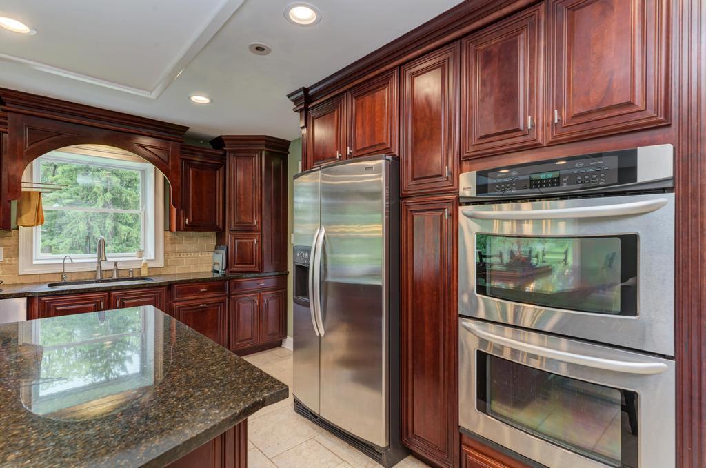 325 Canterbury Lane Inverness, IL 60010 - Photo 23 of 54