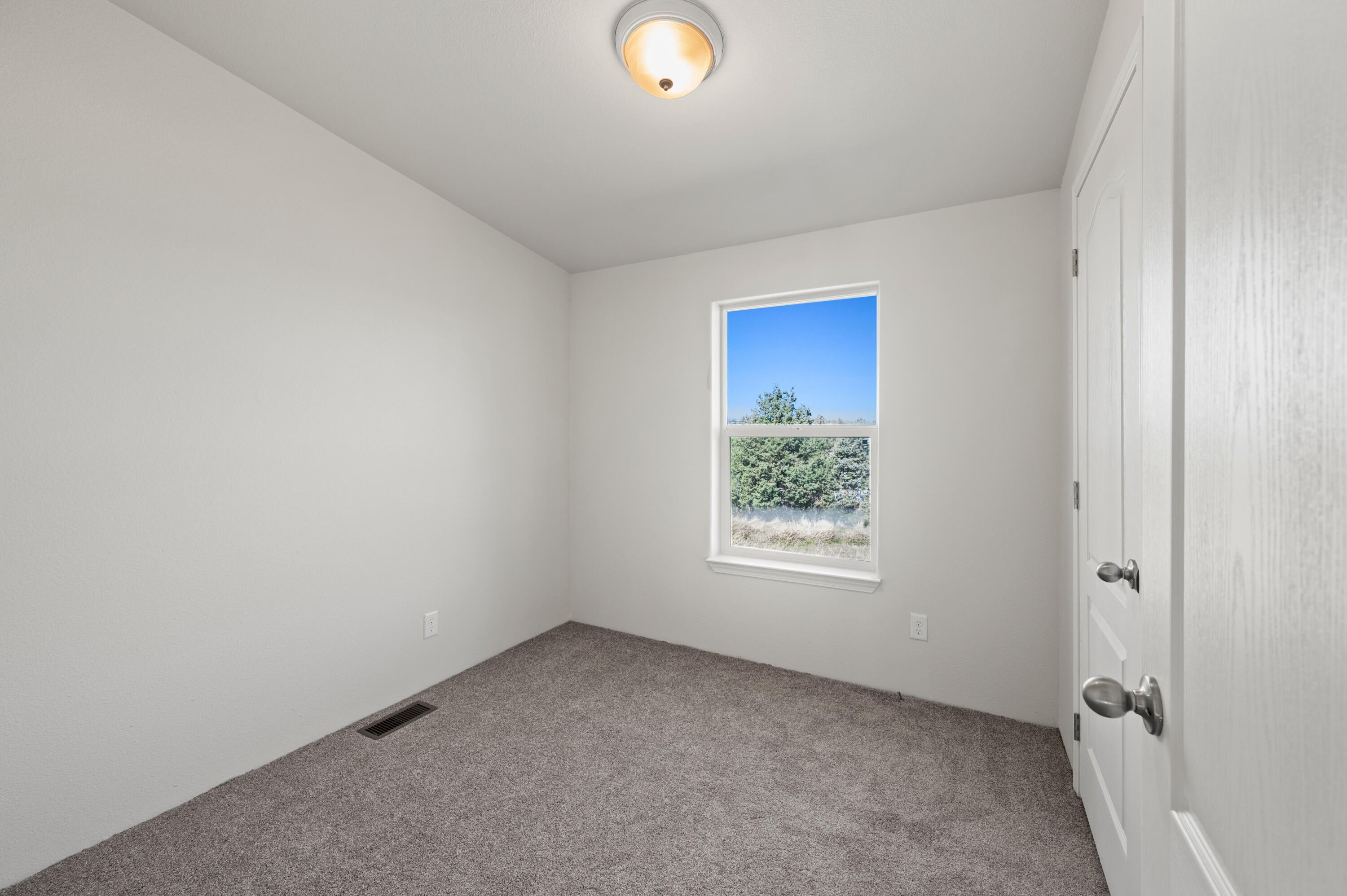 8843 Southwest Shad Road Terrebonne, OR 97760 - Photo 19 of 27 8843SWShadRd-36