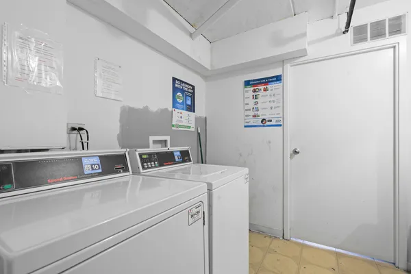 $135,000 | 5011 South Valley Lane, Unit 204, Streamwood, IL 60107