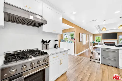 $1,700,000 | 5910 West 77th Place, Los Angeles, CA 90045