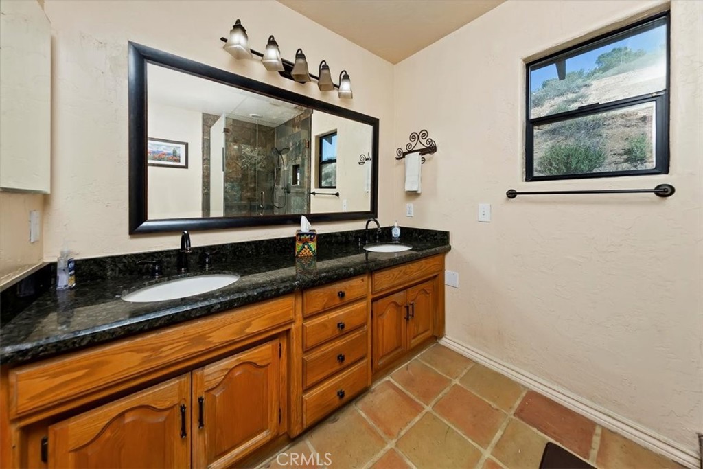 9060 Yucca Hills Road Agua Dulce, CA 91390 - Photo 23 of 44