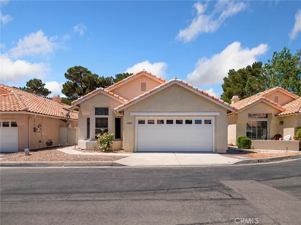$305,000 | 11554 Francisco Place, Apple Valley, CA 92308