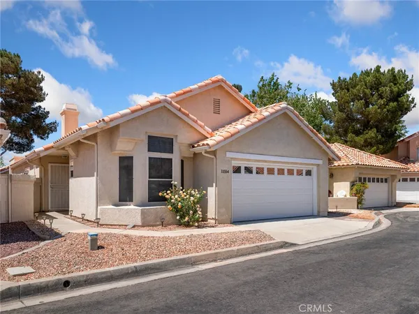 $305,000 | 11554 Francisco Place, Apple Valley, CA 92308