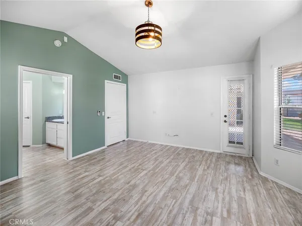 $305,000 | 11554 Francisco Place, Apple Valley, CA 92308