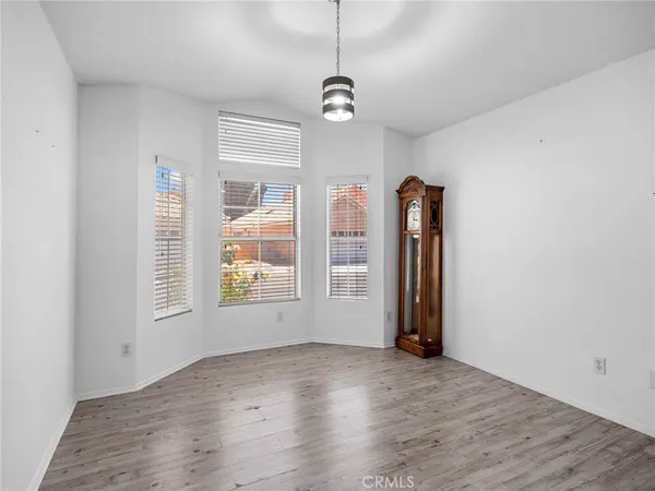 $305,000 | 11554 Francisco Place, Apple Valley, CA 92308