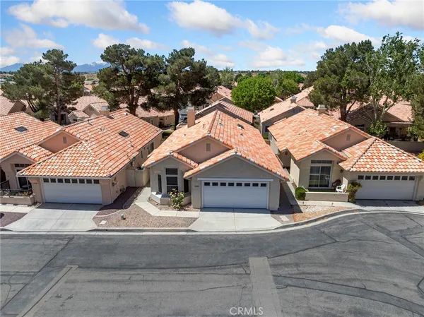 $305,000 | 11554 Francisco Place, Apple Valley, CA 92308