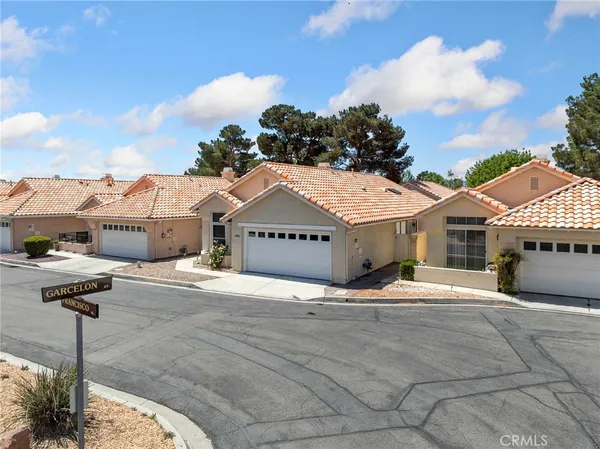 $305,000 | 11554 Francisco Place, Apple Valley, CA 92308