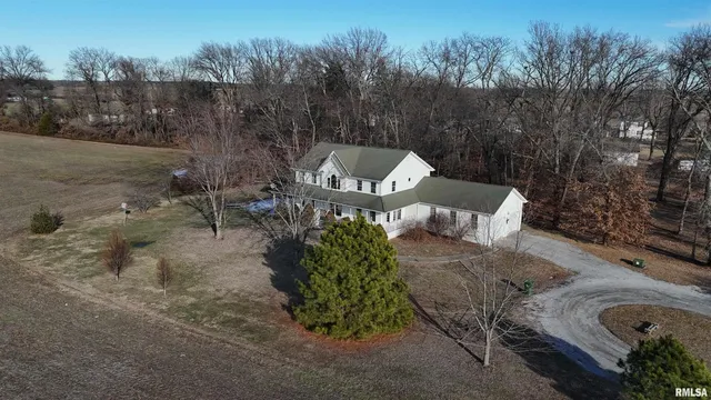 $349,000 | 102 West North Street, Ina, IL 62846