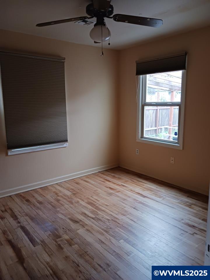 994 Cleveland Street Lebanon, OR 97355 - Photo 9 of 19 Gallery Image 9
