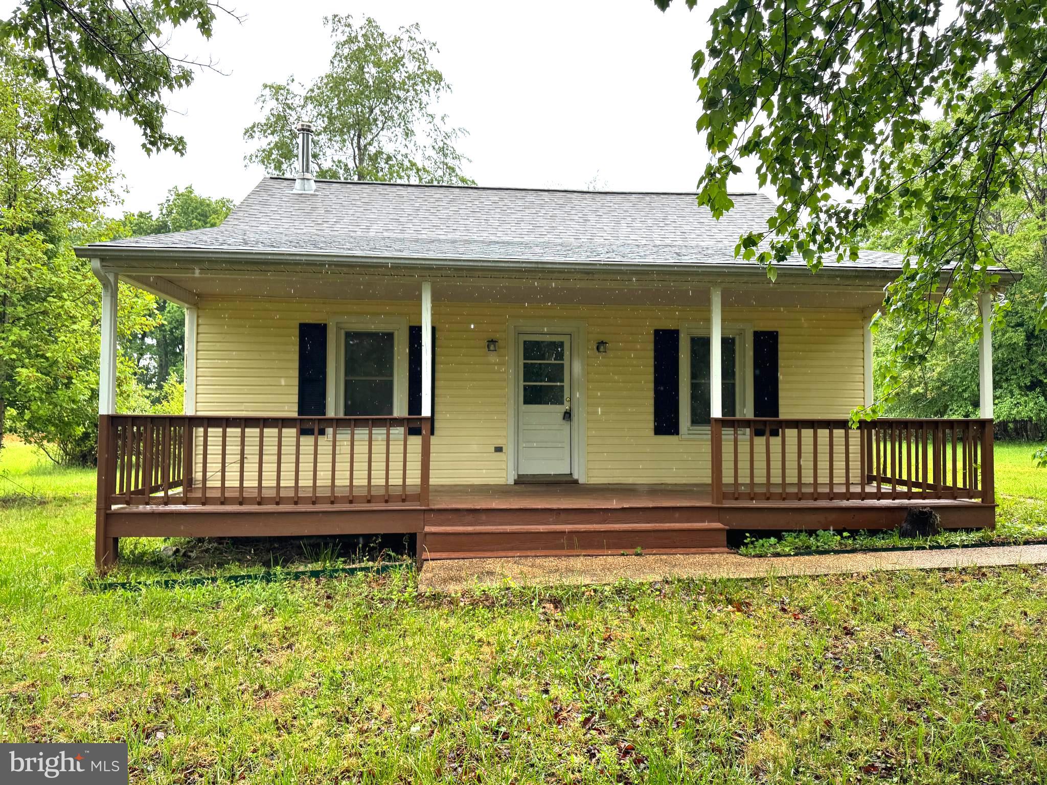 18163 Monrovia Road Orange, VA 22960 - Photo 3 of 15 front view of a house with a yard