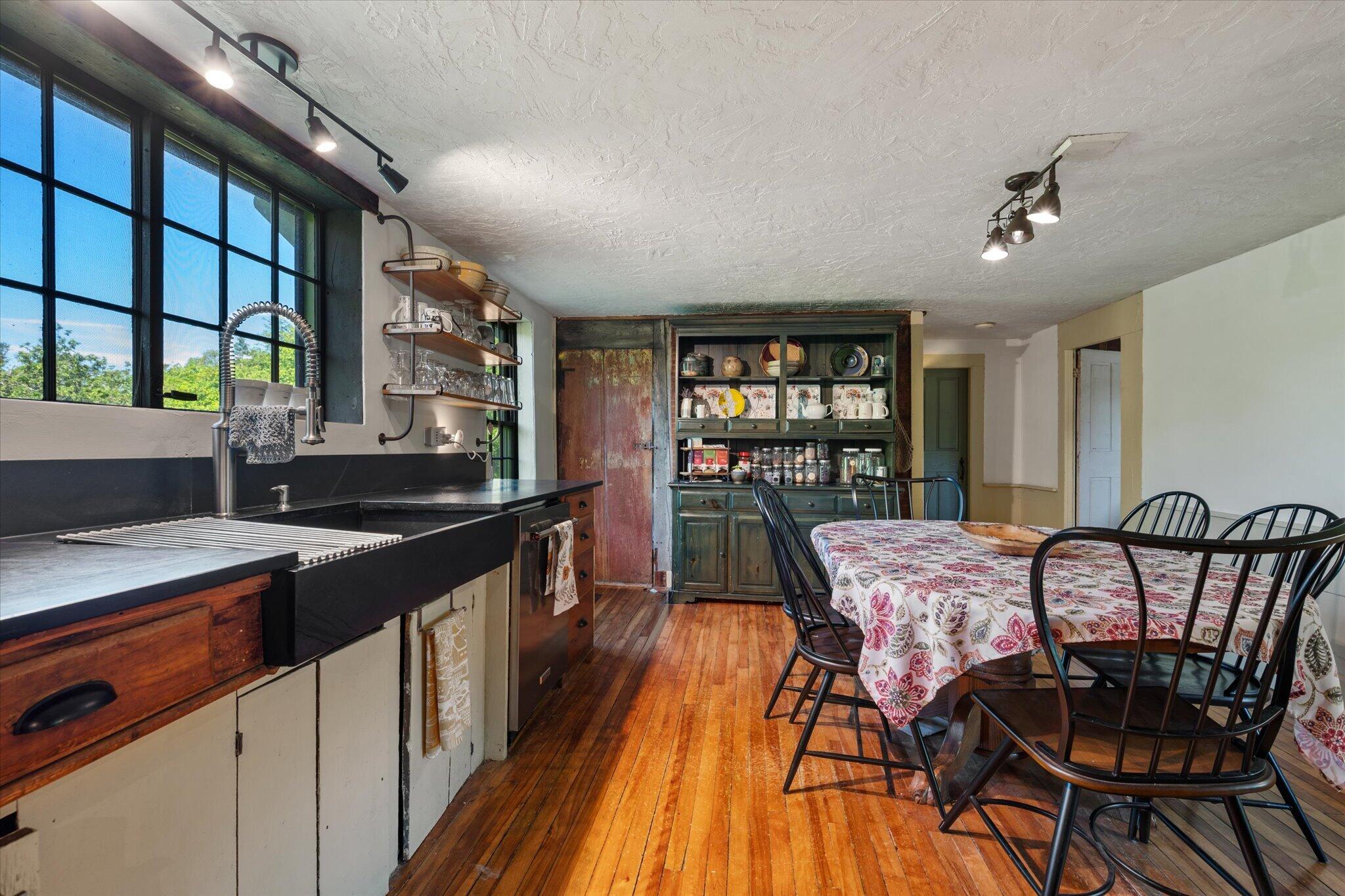 468 Hinckley Ridge Road Blue Hill, ME 04614 - Photo 20 of 74 23-Kitchen