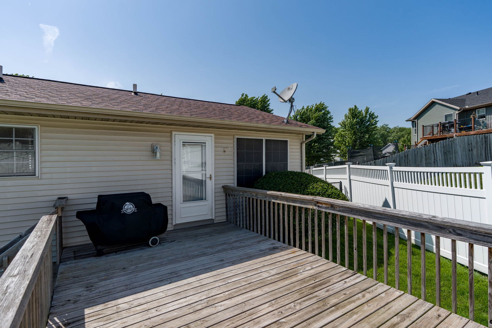 5343 Hillandale Road Davenport, IA 52806 - Photo 30 of 36