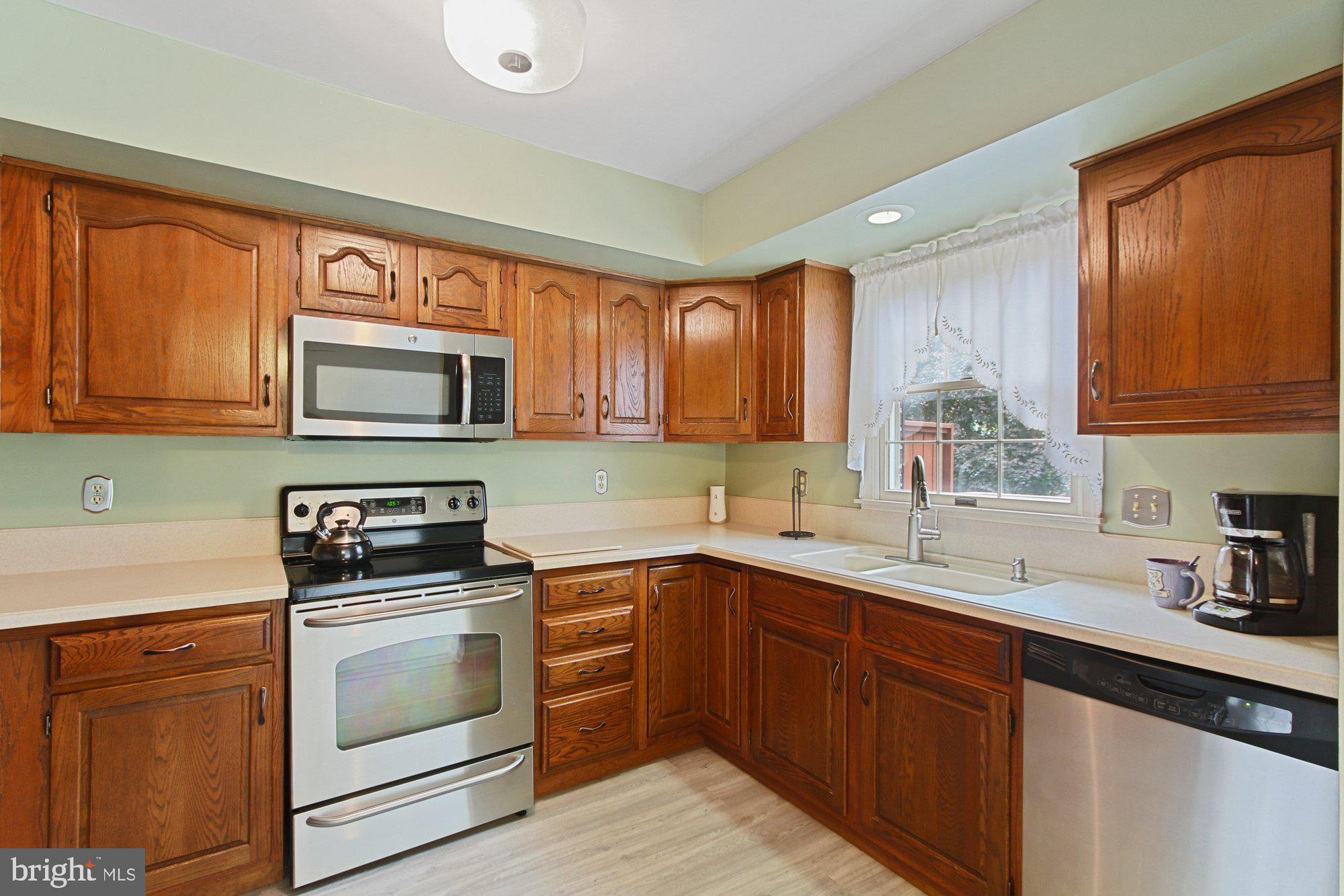 104 Chambers Ridge York, PA 17402 - Photo 11 of 24 The kitchen counters are solid surface
