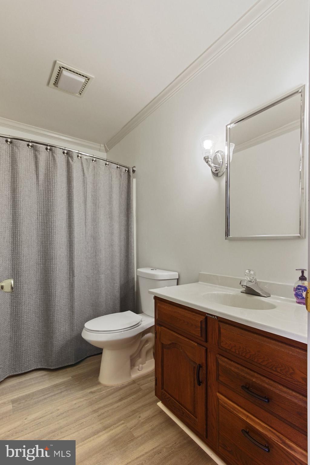 104 Chambers Ridge York, PA 17402 - Photo 17 of 24 Bedroom 1 en suite with tub/shower