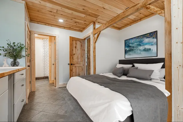 $574,900 | W3690 Belgium Kohler Road, Fredonia, WI 53021