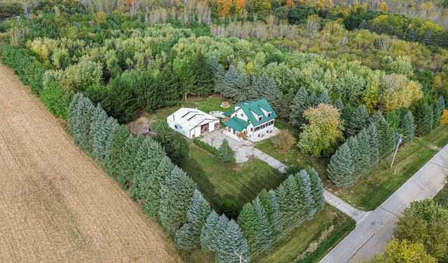 $574,900 | W3690 Belgium Kohler Road, Fredonia, WI 53021