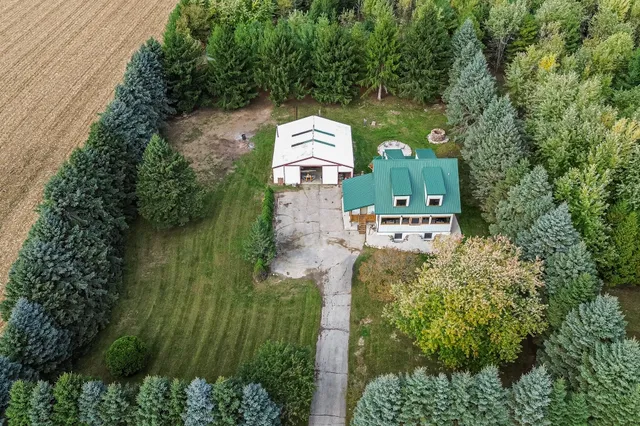 $574,900 | W3690 Belgium Kohler Road, Fredonia, WI 53021