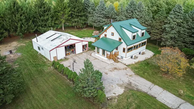 $574,900 | W3690 Belgium Kohler Road, Fredonia, WI 53021