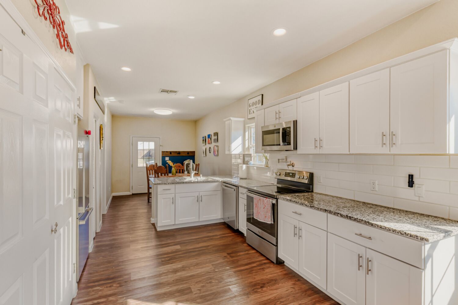 226 Spruce Avenue Luling, TX 78648 - Photo 8 of 29