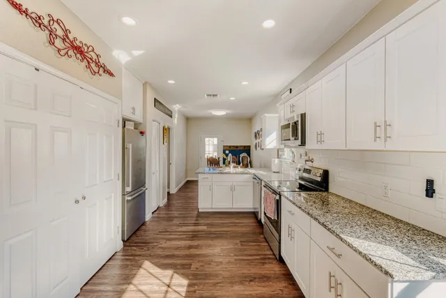 $249,000 | 226 Spruce Avenue, Luling, TX 78648