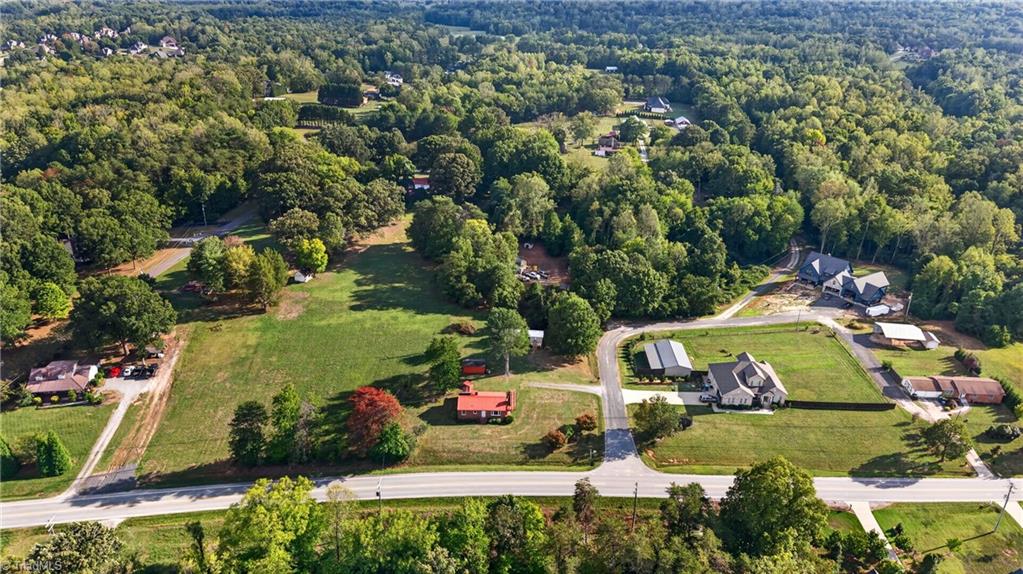 7412 Seldon Road Summerfield, NC 27358 - Photo 40 of 43 Gallery Image 40