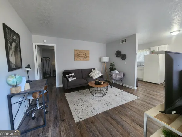 $1,200 | 917 Oakview Avenue, Unit B, Columbus, GA 31906