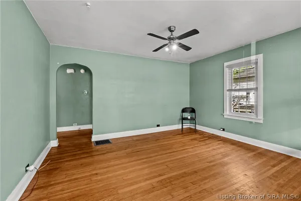 $189,900 | 907 Allison Lane, Jeffersonville, IN 47130