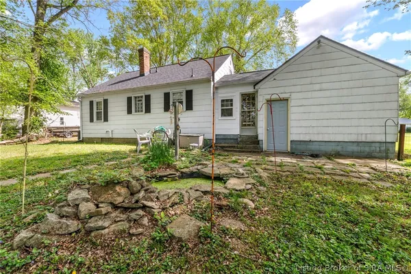 $189,900 | 907 Allison Lane, Jeffersonville, IN 47130