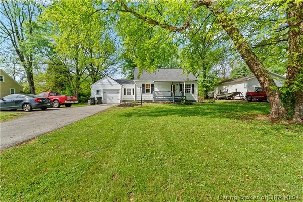 $189,900 | 907 Allison Lane, Jeffersonville, IN 47130