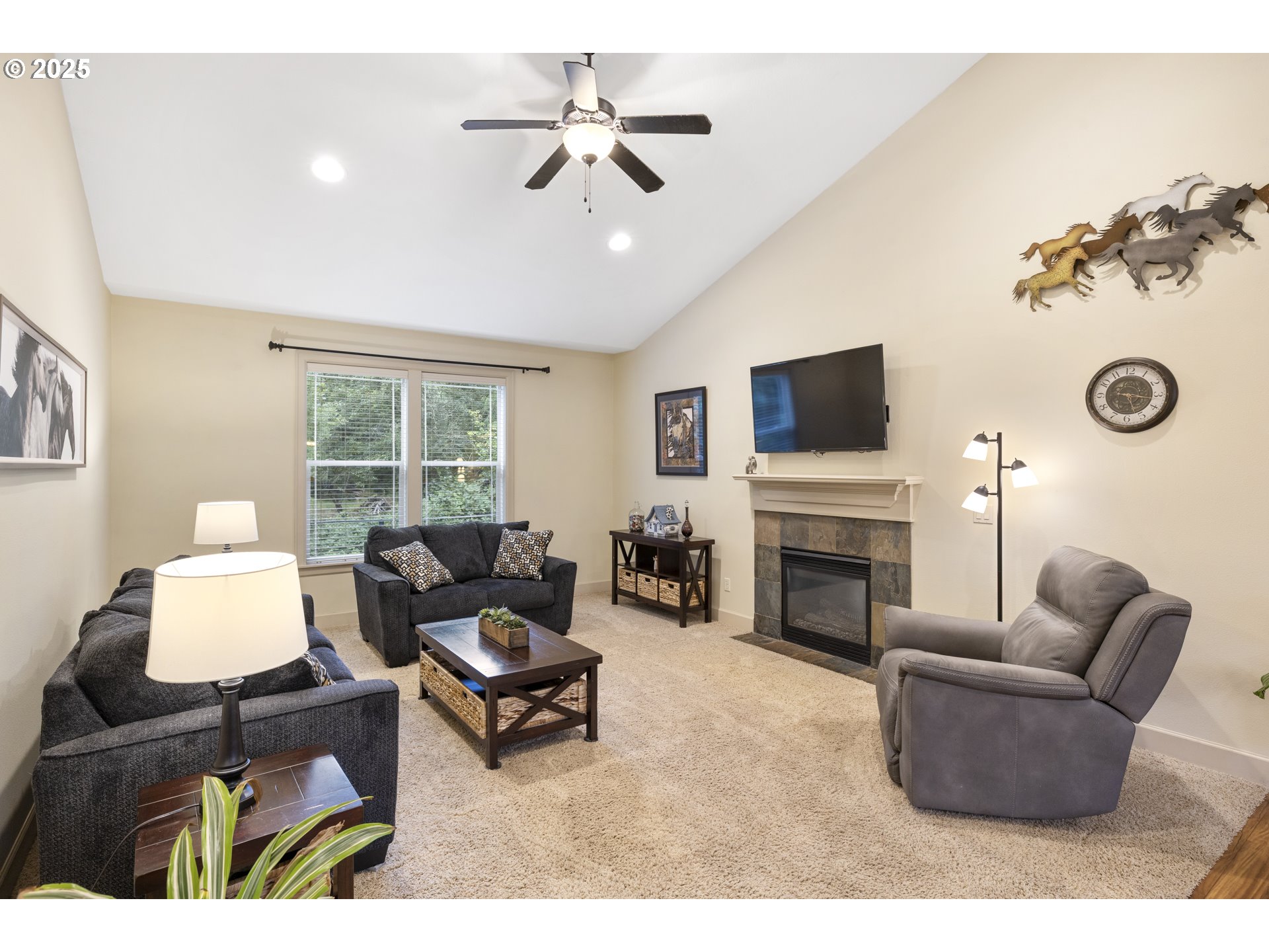 39913 Wall Street Sandy, OR 97055 - Photo 6 of 41 Gallery Image 6