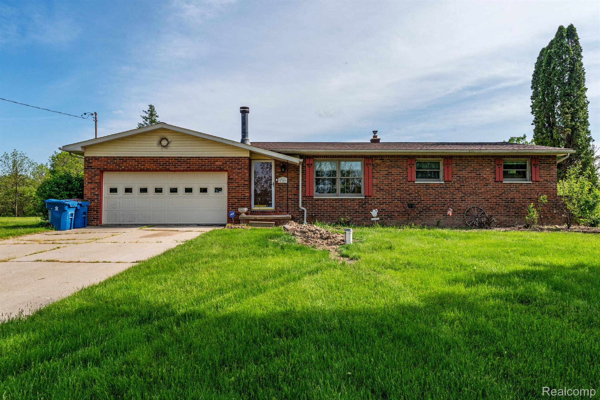 1349 West Cook Road Grand Blanc, MI 48439 - Photo 1 of 20 Gallery Image 1