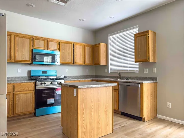 $1,975 | 5255 Cedar Bend Drive, North Las Vegas, NV 89031