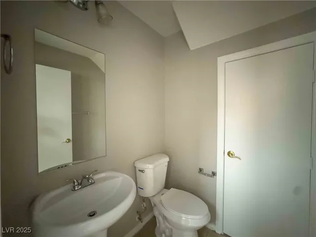 $1,975 | 5255 Cedar Bend Drive, North Las Vegas, NV 89031