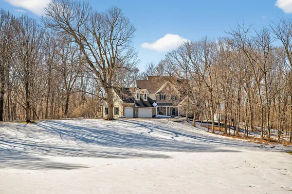 $959,900 | 11990 Creekridge Drive, Chaska, MN 55318