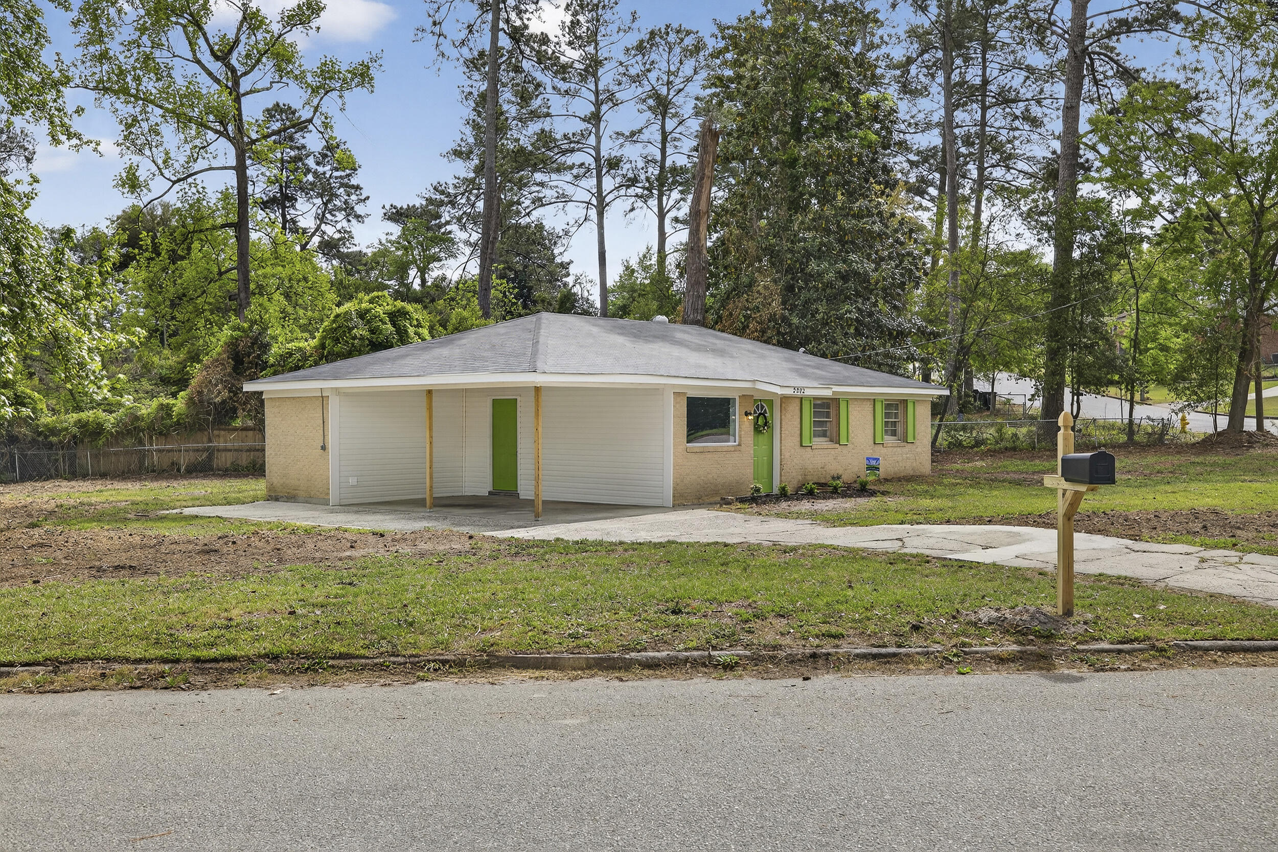 2002 Evergreen Drive Augusta, GA 30909 - Photo 3 of 42 3_r6ii1552-edit